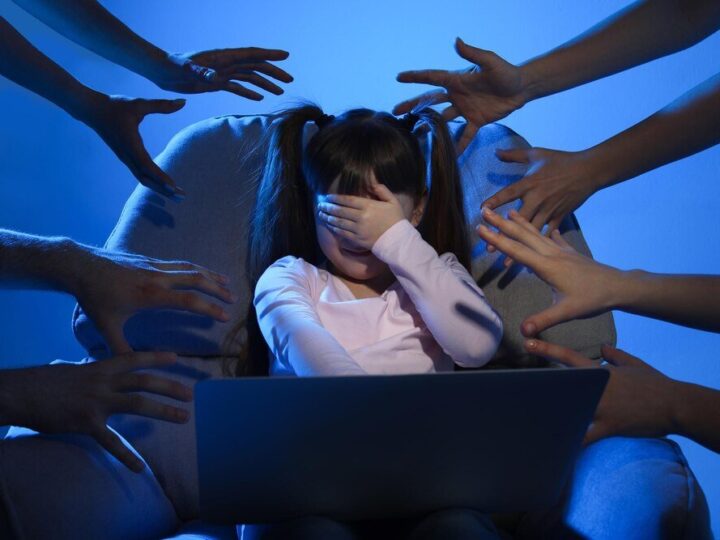 Przykłady cyberprzemocy – jak ją rozpoznać?